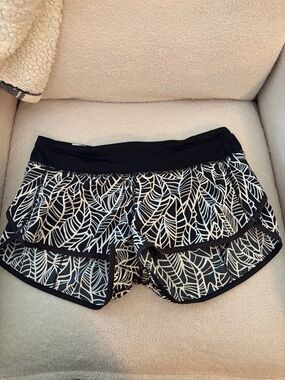 lululemon athletica Black & White Leaf-Print Layered Running Shorts